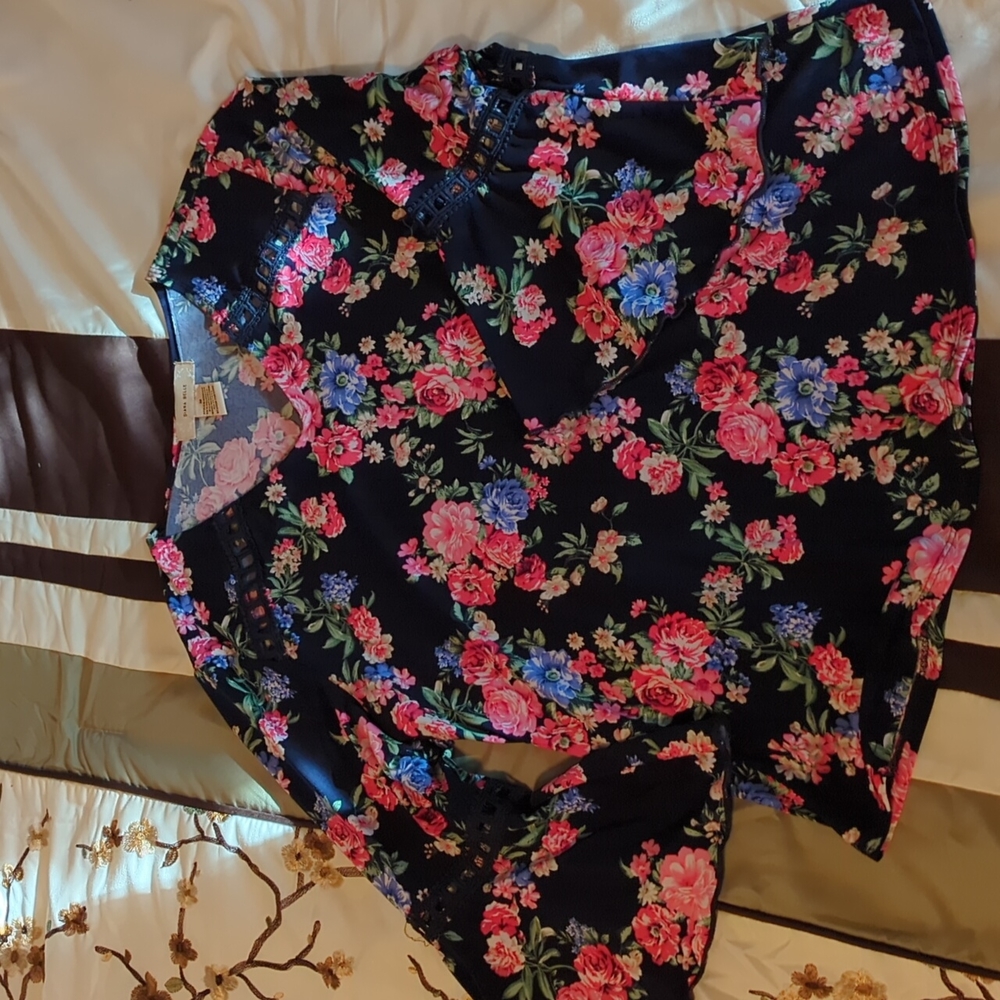 Diana Belle floral top in navy and pink